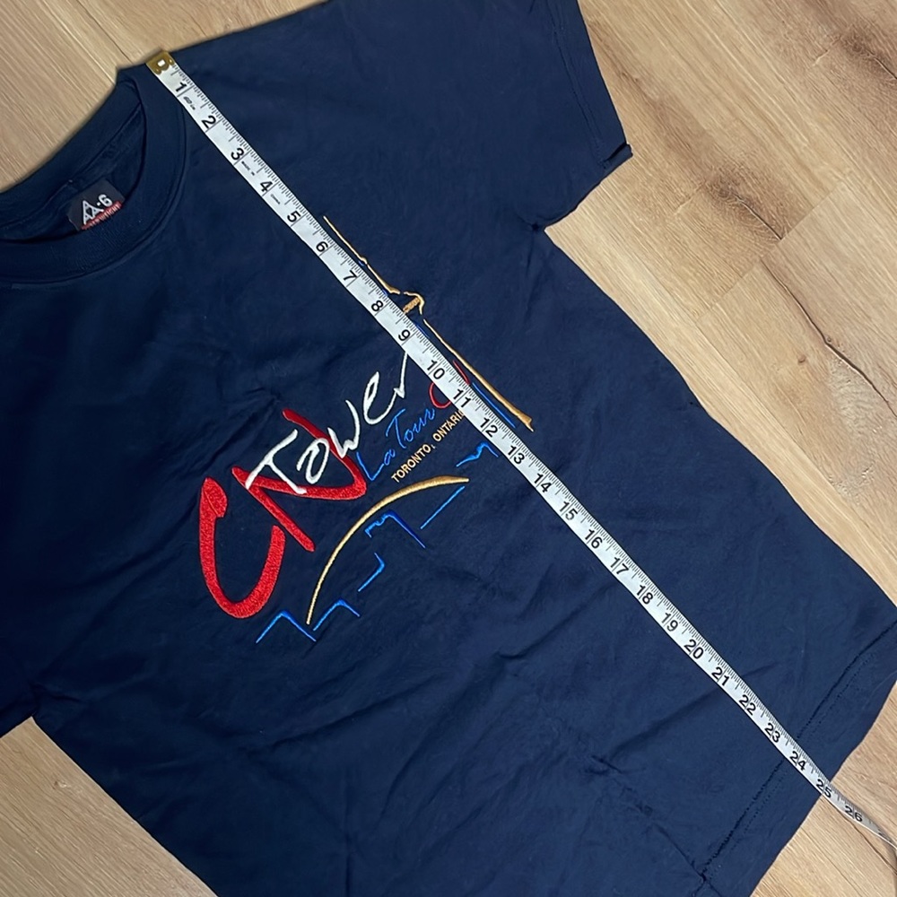 Vintage Toronto CN Tour T Shirt. Navy Blue. Size Small. EUC. - Picture 3 of 5